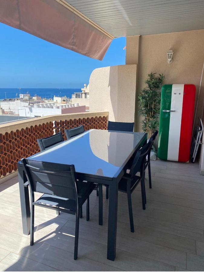 Appartement The White Heart House - Attic Sea View à Los Cristianos  Extérieur photo