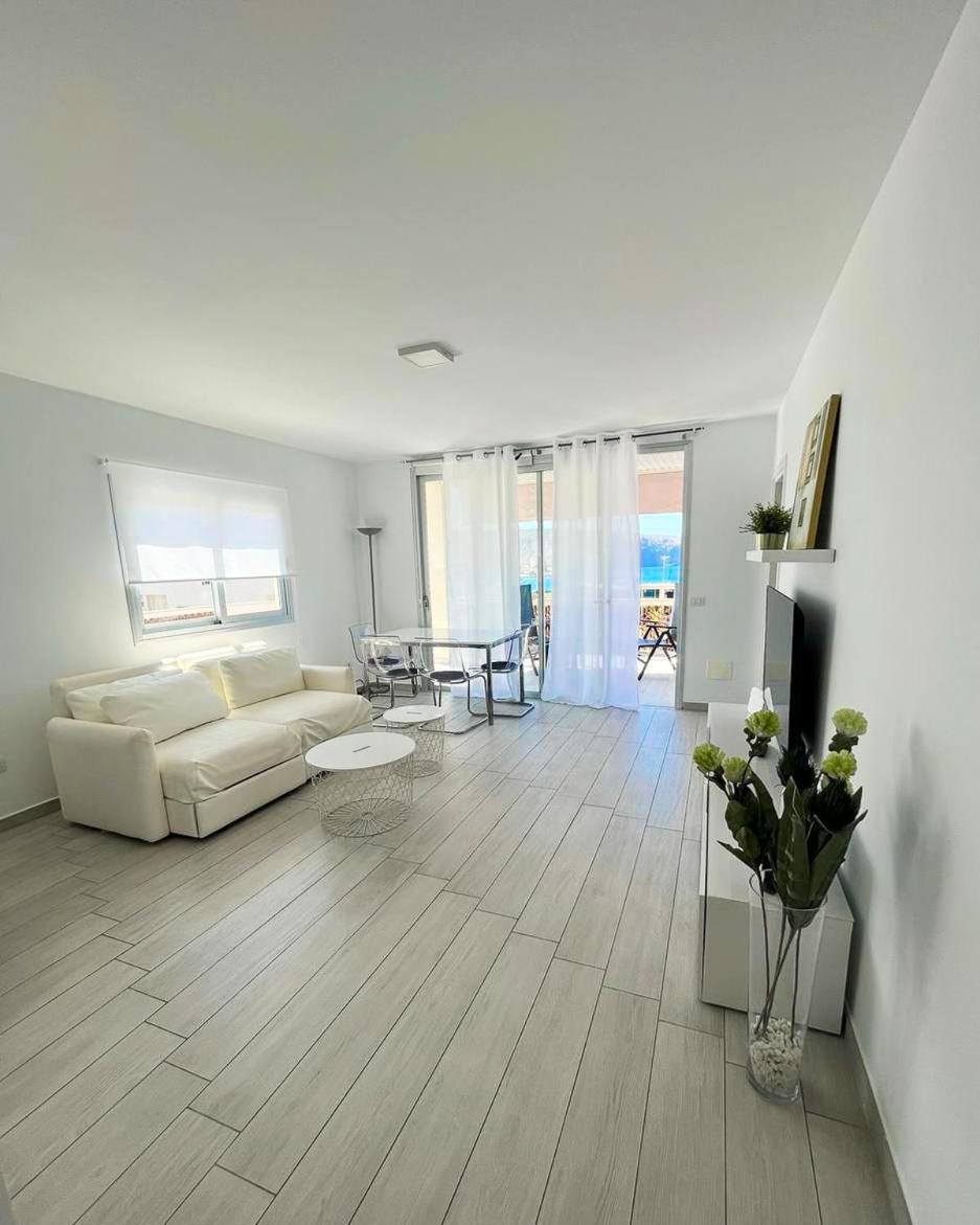 Appartement The White Heart House - Attic Sea View à Los Cristianos  Extérieur photo